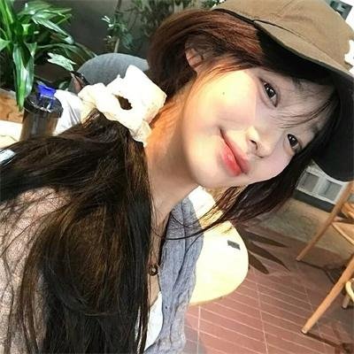 滑板女孩